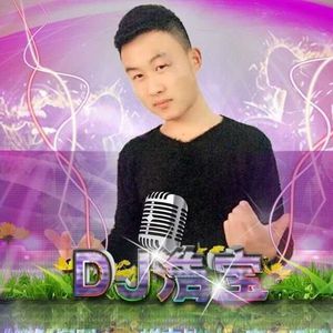 肥婆脱裤子让小伙捅
